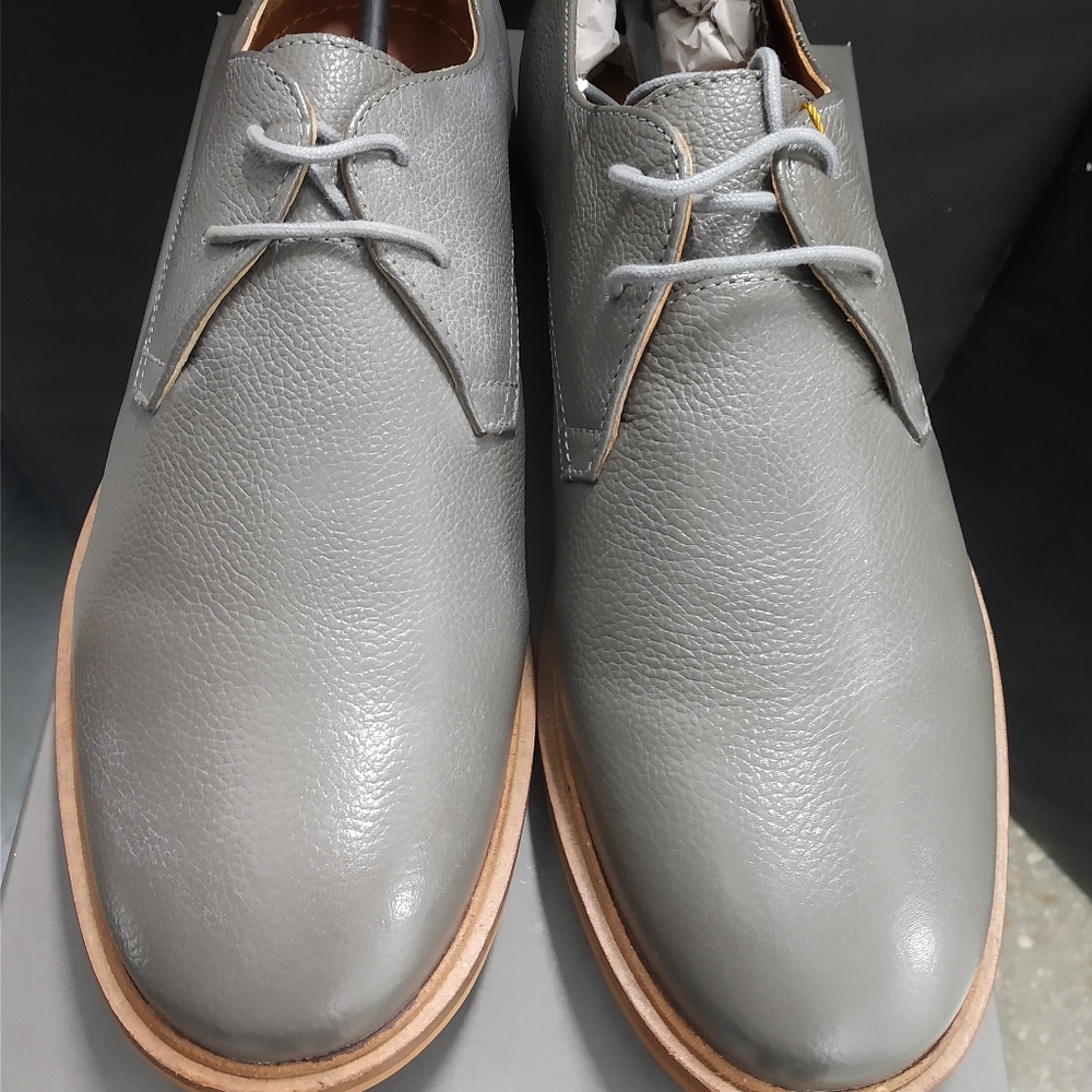 Gray men's oxfords